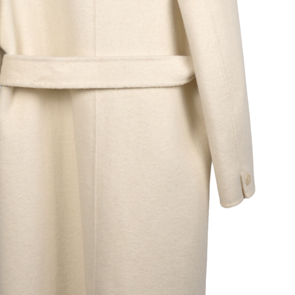 Cappotto Donna Bianco con Cintura e Revers Ampi