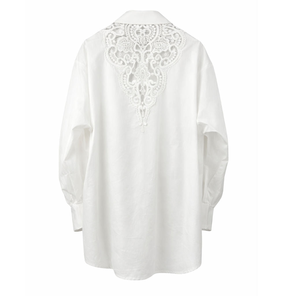 Camicia Donna Bianca Oversize con Pizzo Posteriore e Cuori Gioiello